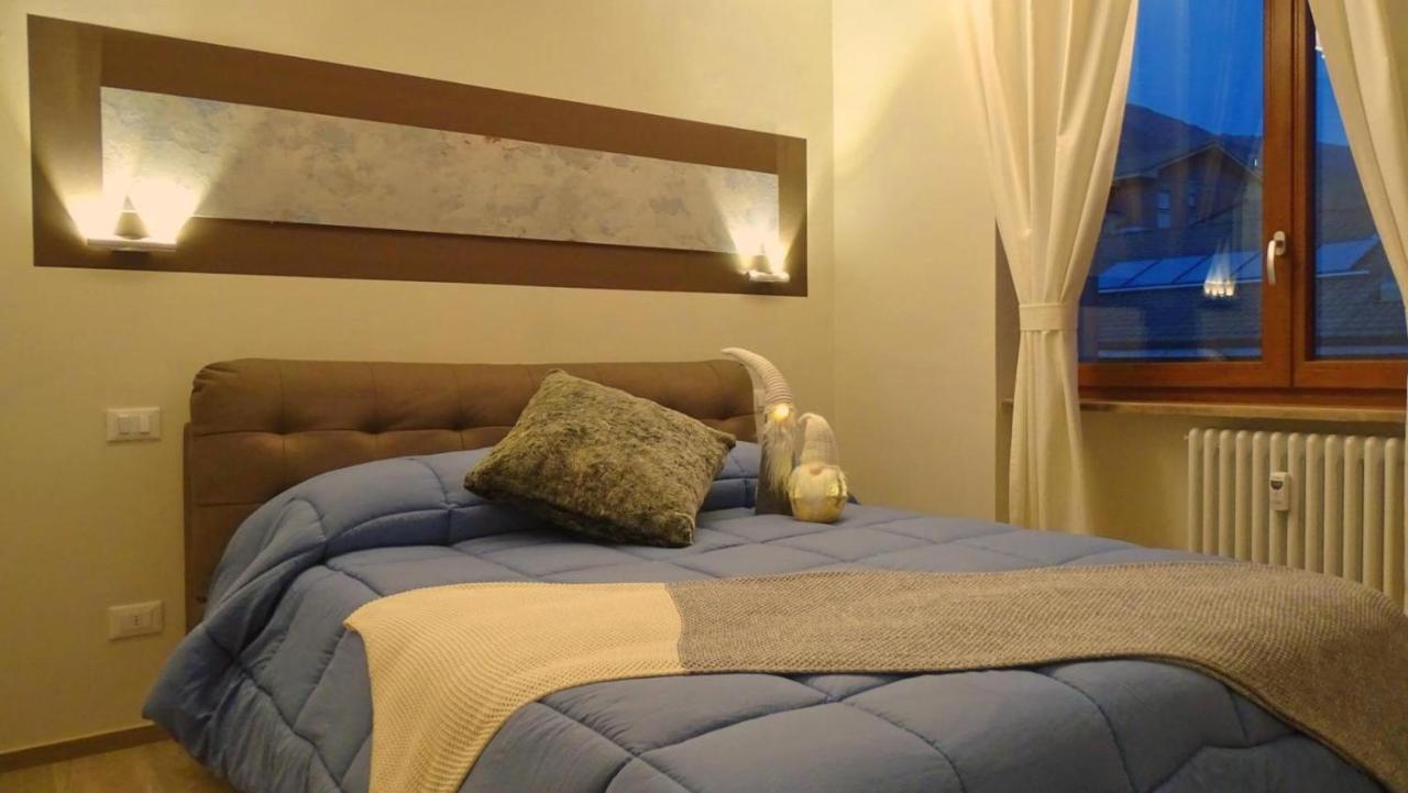 Blue Moon - Via Parigi Apartments Aosta Eksteriør bilde