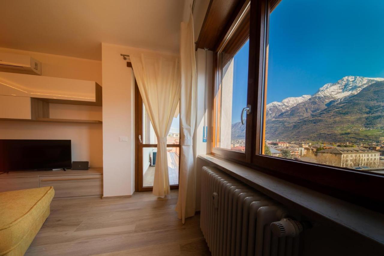 Blue Moon - Via Parigi Apartments Aosta Eksteriør bilde